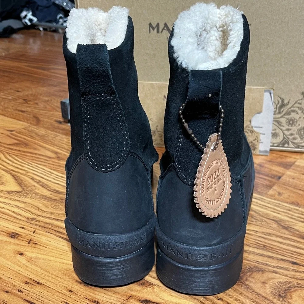 Manitobah‎ Mukluks Black Suede Waterproof Winter Boots Men's